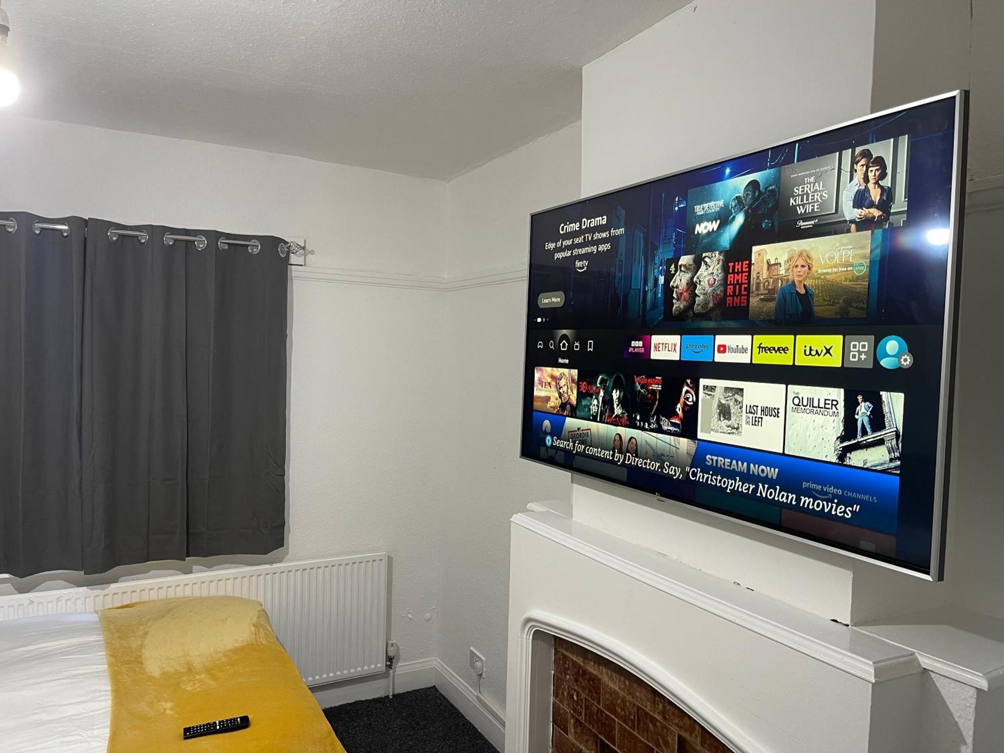 Hometel Digs Hidden Gem Large Comfy Home Can Sleep 15 Braunstone Town Exterior foto